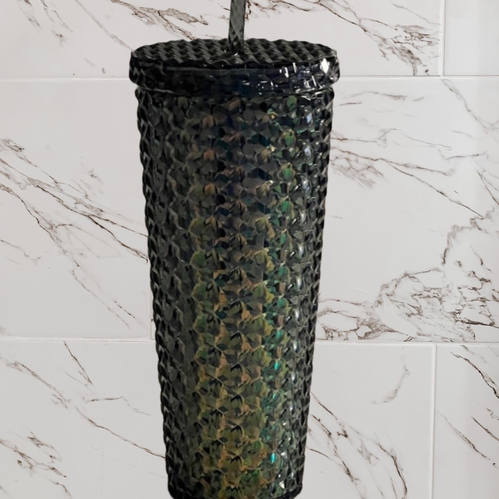 🆕 (26 oz) Studded Tumbler